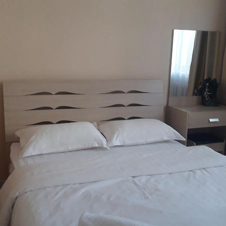 3 Rooms Apartment In The Centre Of Ulgii City Extérieur photo
